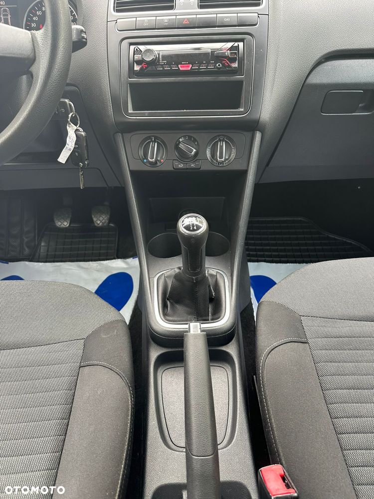 Volkswagen Polo 1.6 United - 40