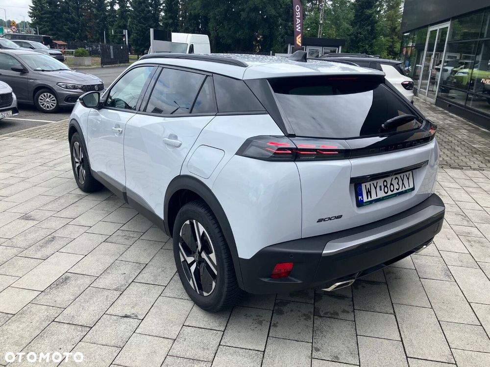 Peugeot 2008 1.2 PureTech Allure S&S EAT8 - 4