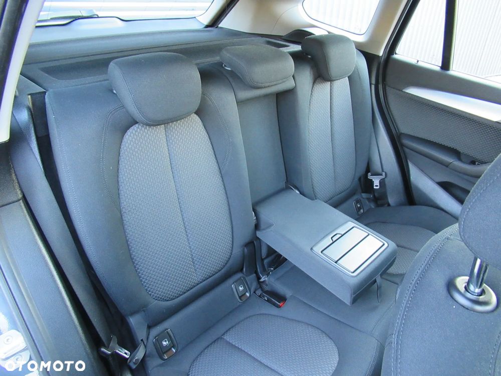 BMW X1 sDrive18i GPF - 21