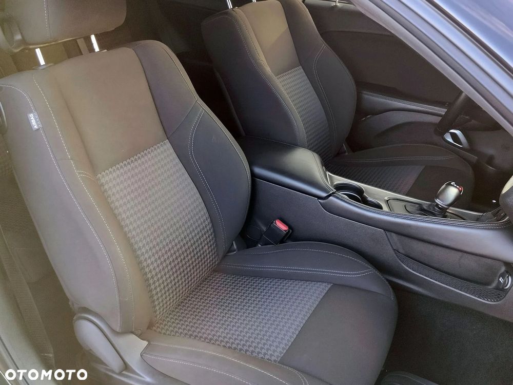 Dodge Challenger - 16