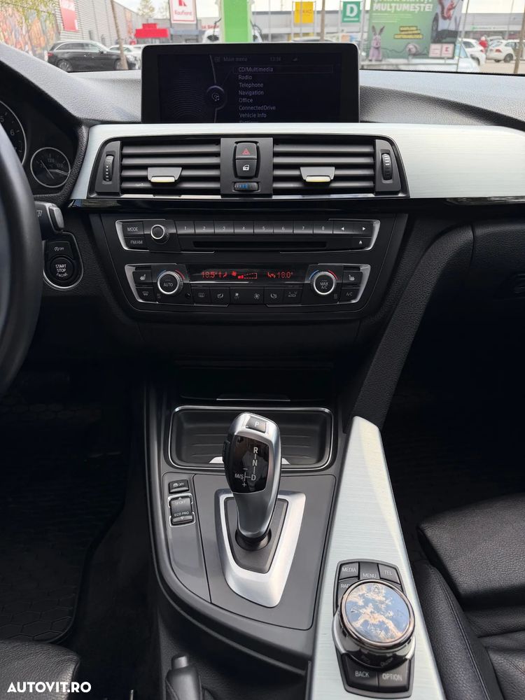 BMW Seria 3 328i xDrive Sport-Aut. Sport Line - 16