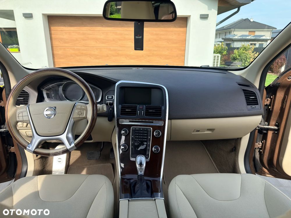 Volvo XC 60 2.4D AWD - 23