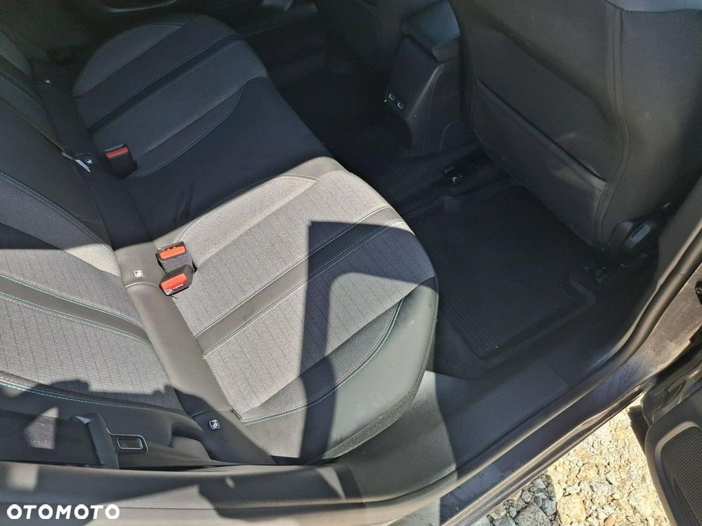 Peugeot 2008 - 14