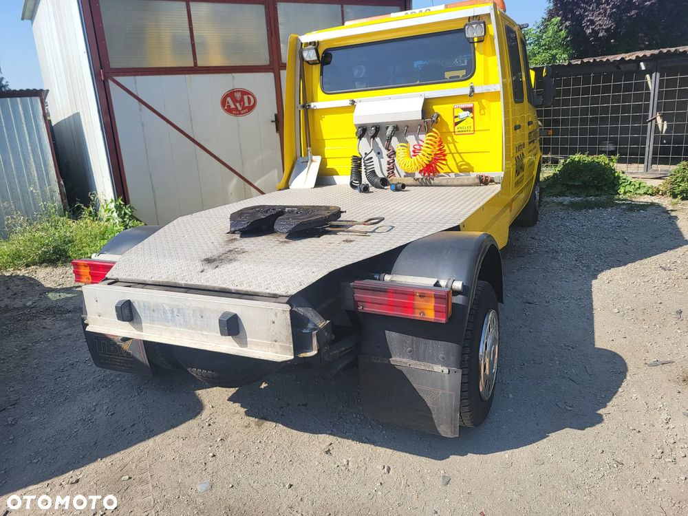 Mercedes-Benz Sprinter616 - 7