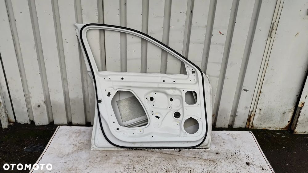 DRZWI PRZEDNIE LEWE PRZÓD SKODA SUPERB III B8 (3V) 3V0831311 - 9
