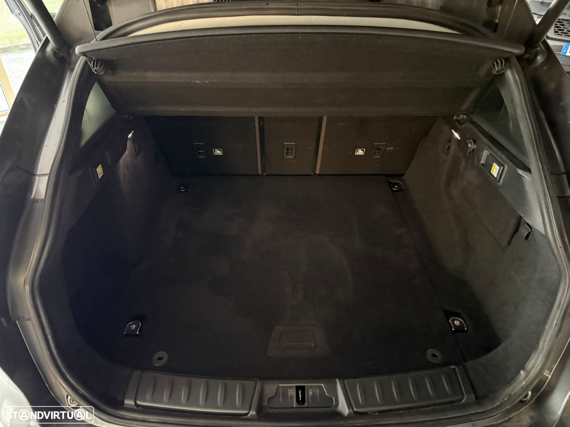 Jaguar F-Pace 20d AWD Aut. R-Sport - 39