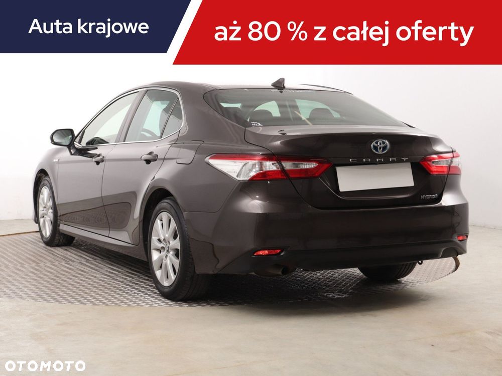 Toyota Camry - 6