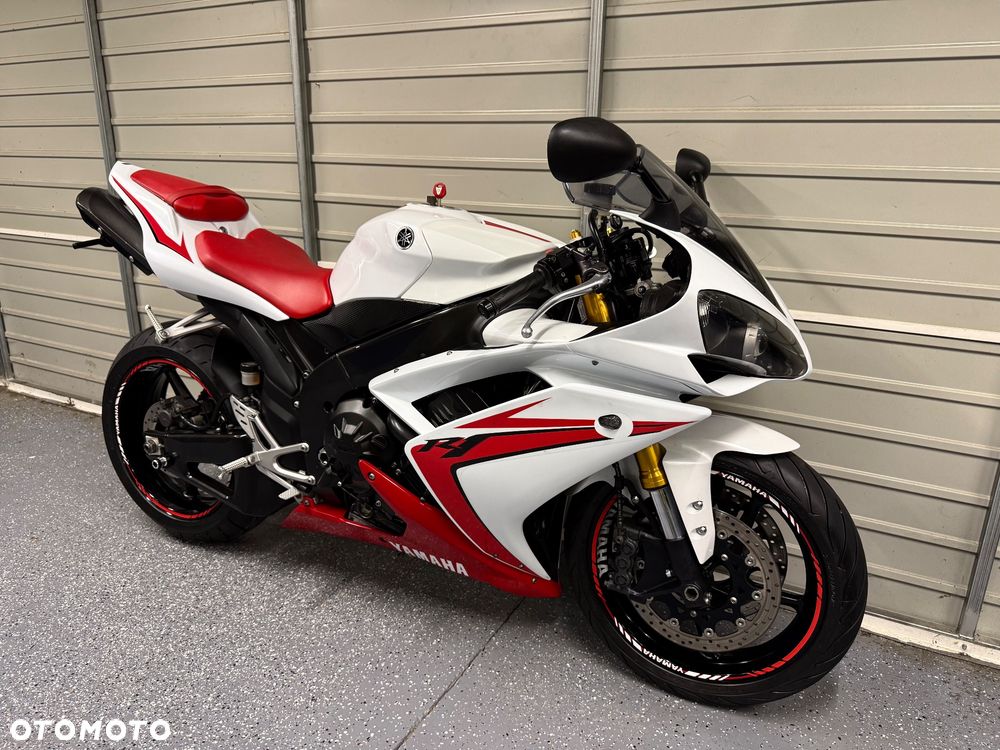 Yamaha R1 - 1
