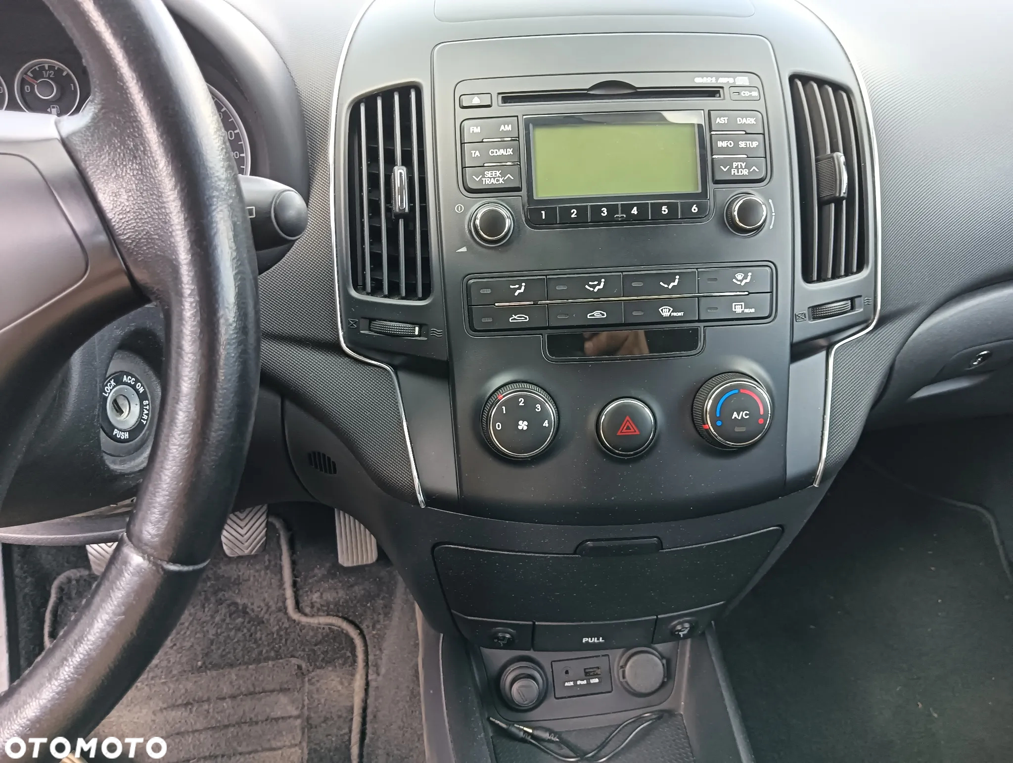 Hyundai i30 1.4 Base + - 12