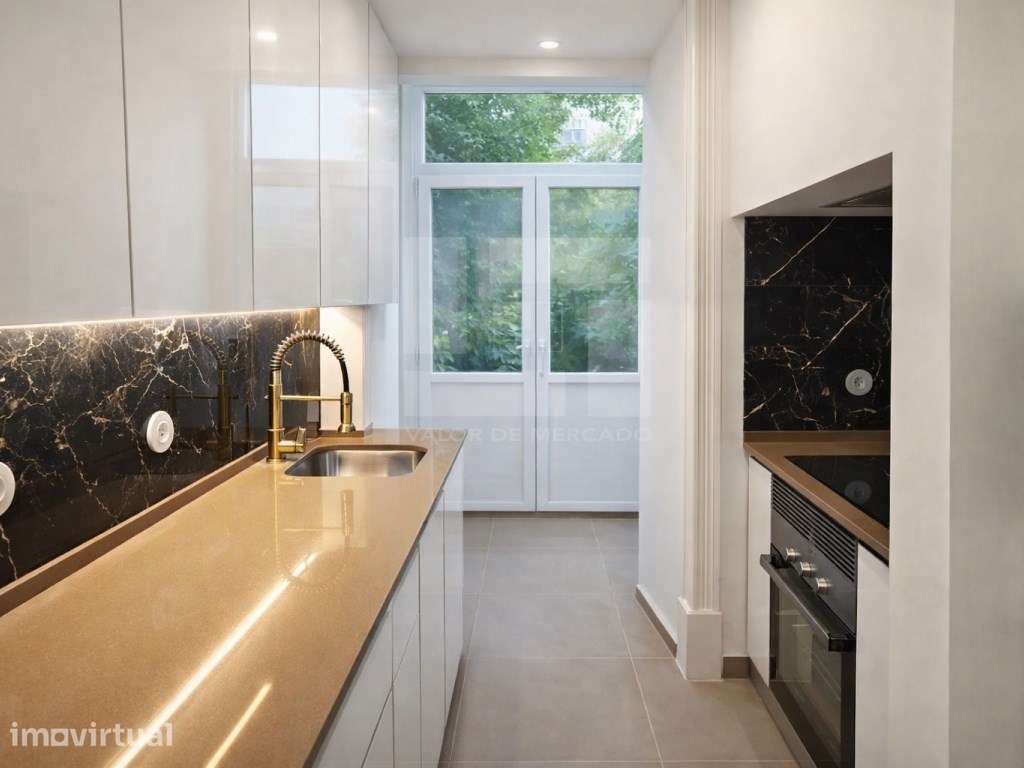 Apartamento T3 recuperado na Av. General Roçadas, Lisboa. - Grande imagem: 3/19