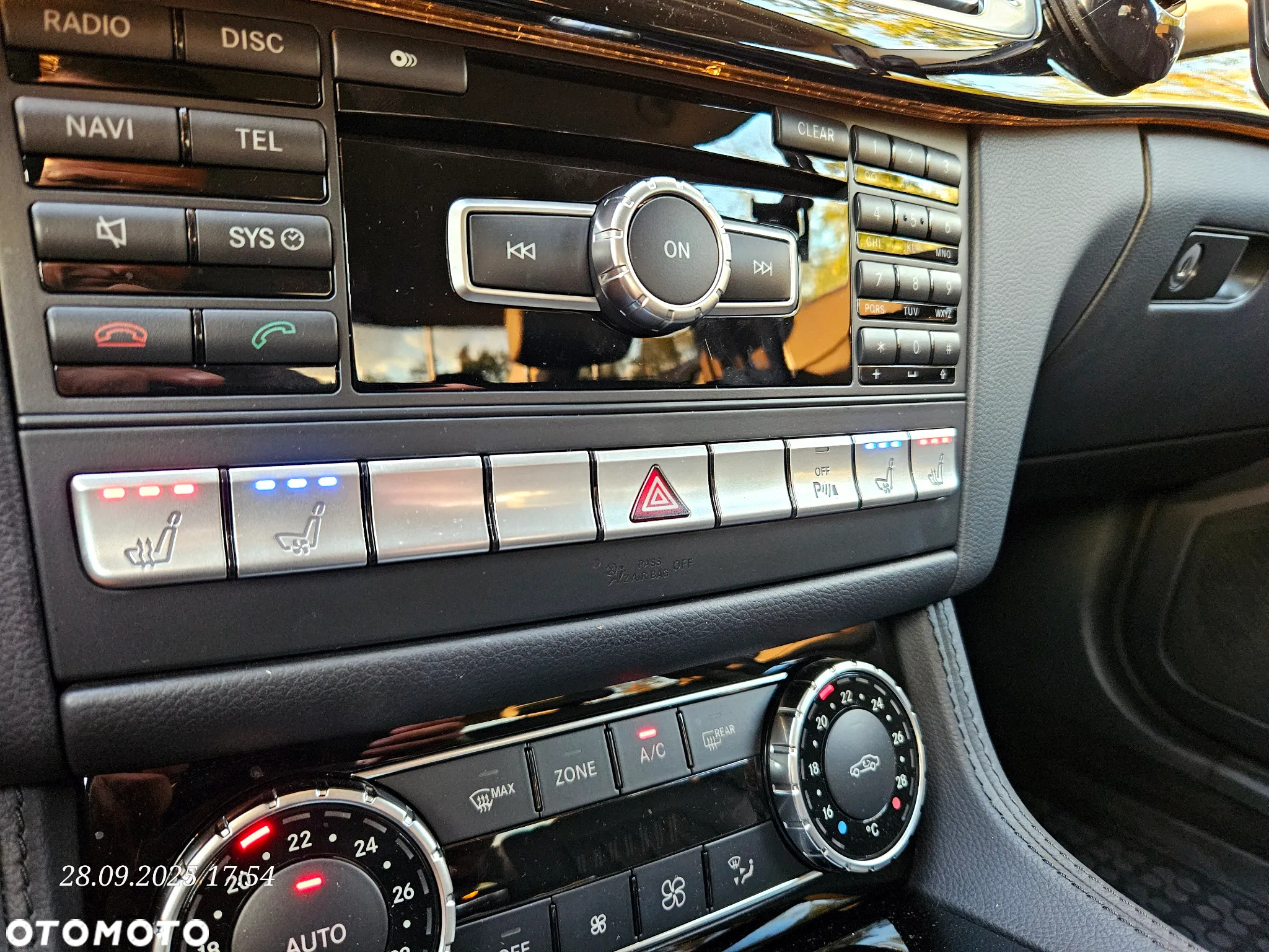 Mercedes-Benz CLS 350 CDI 4-Matic BlueEff - 11