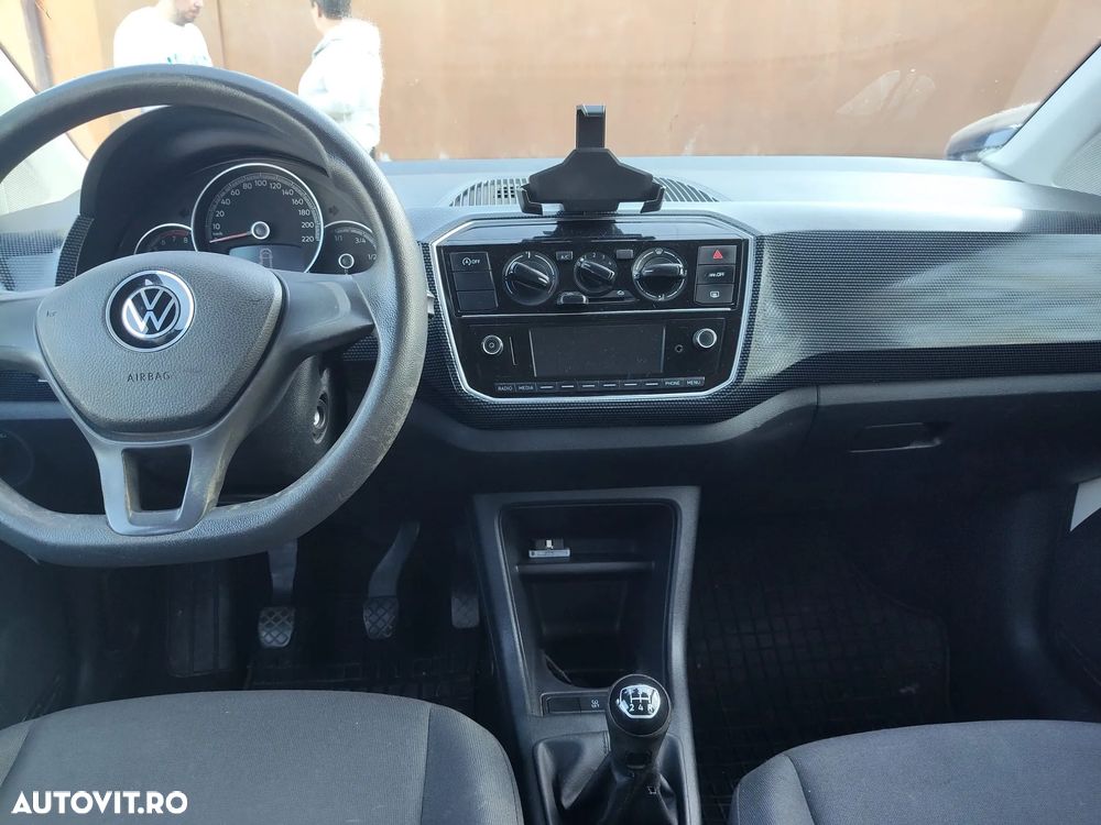 Volkswagen up! 1.0 MPI High - 7