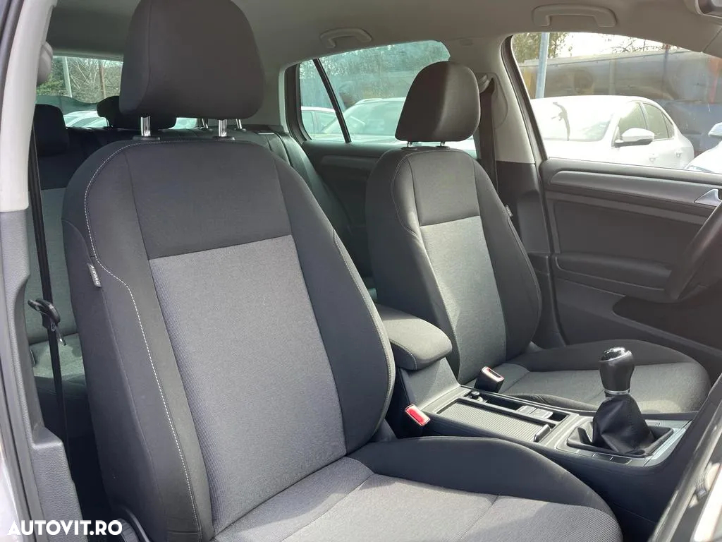 Volkswagen Golf 1.6 TDI DPF BlueMotion Technology Comfortline - 6