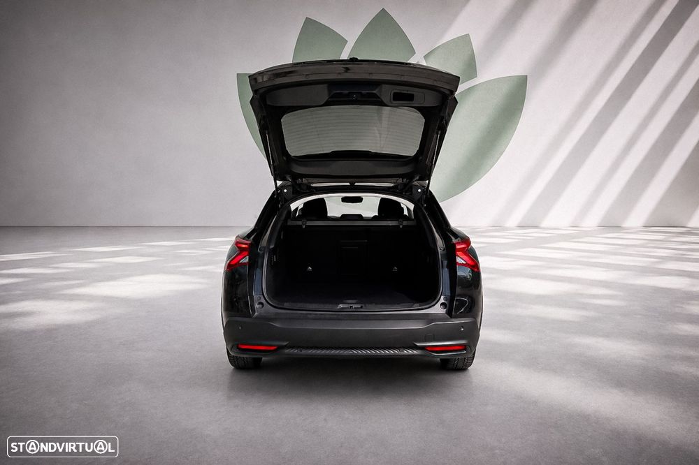 Citroën C5 X 1.6 Hybrid Plus e-EAT8 - 8