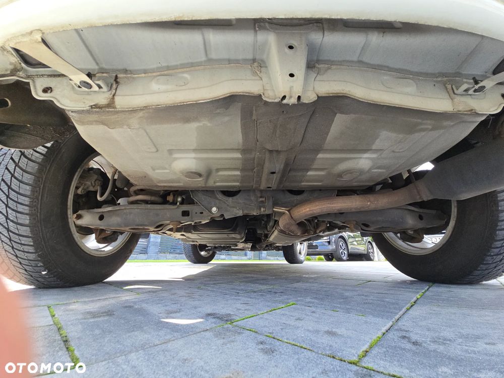 Toyota RAV4 2.0 VVT-i Premium - 33