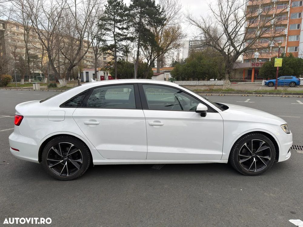Audi A3 2.0 TDI ack S tronic S line Sportpaket - 4