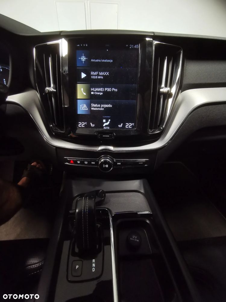 Volvo XC 60 B4 D AWD R-Design - 11