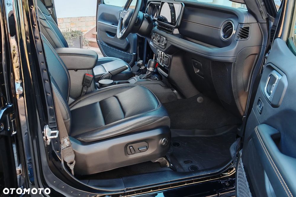 Jeep Wrangler Unlimited GME 2.0 Turbo Sahara - 10