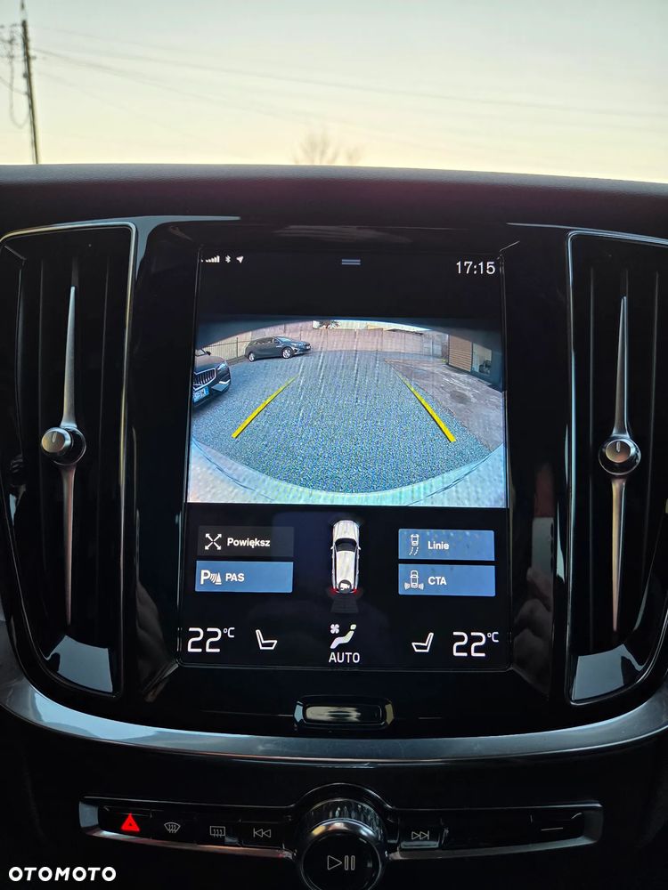 Volvo V60 D3 Momentum Pro - 22