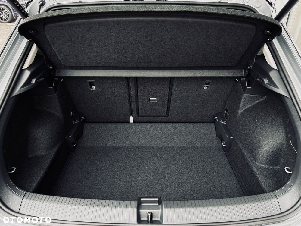 Volkswagen T-Roc - 24