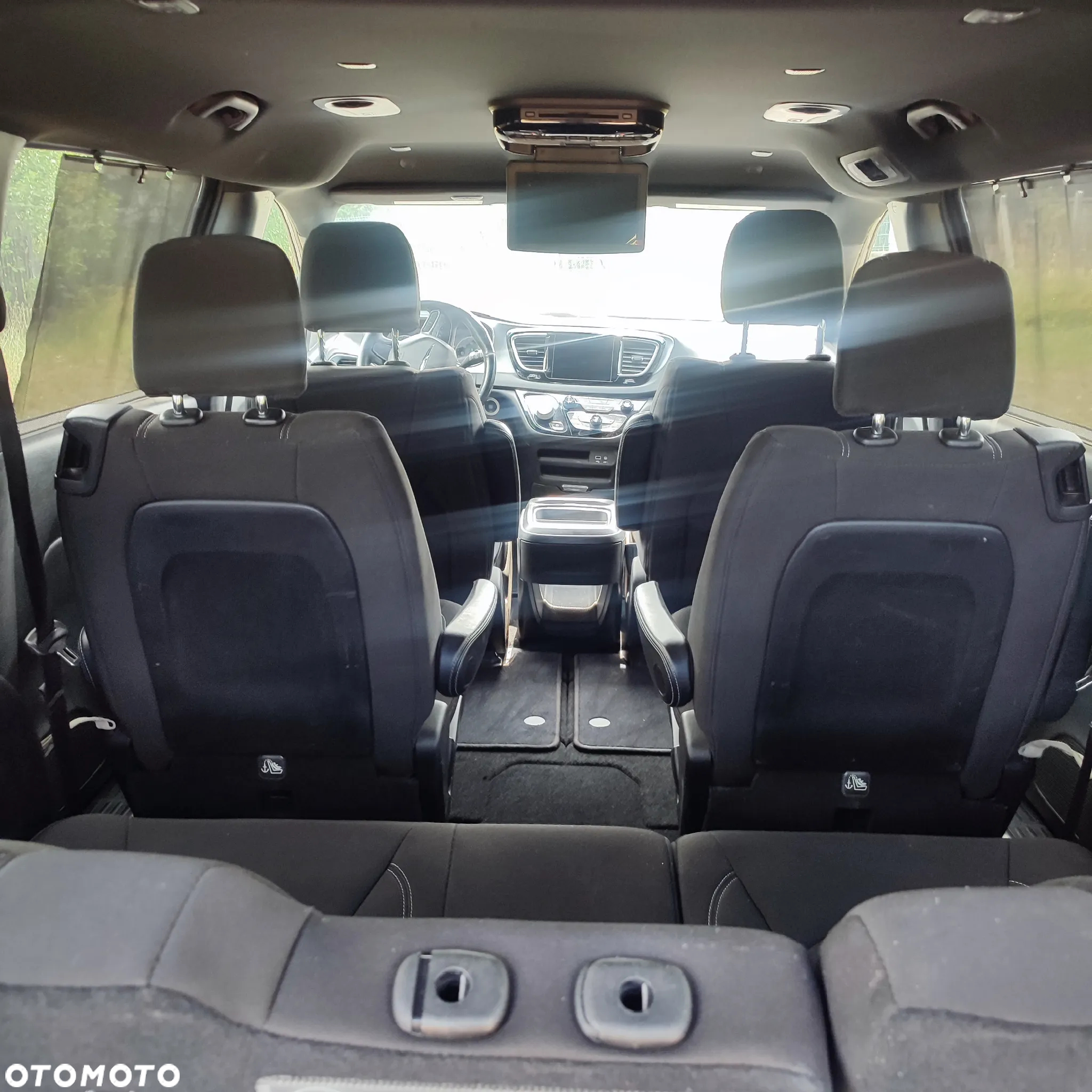 Chrysler Pacifica - 6