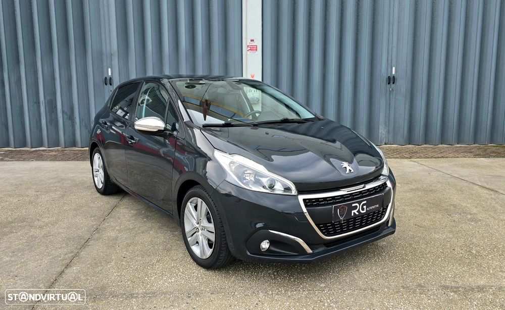 Peugeot 208 1.2 PureTech Signature - 2