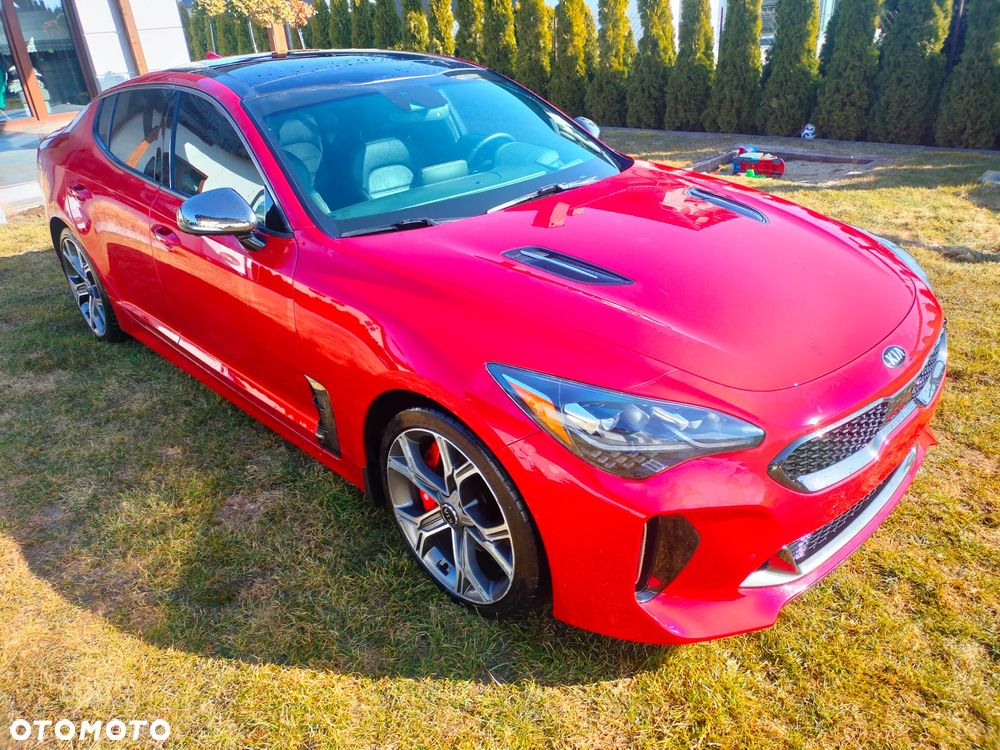 Kia Stinger - 2