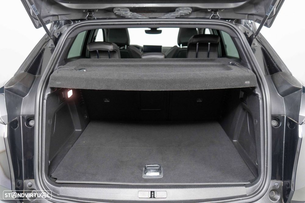 Peugeot 3008 1.6 Hybrid GT e-EAT8 - 11