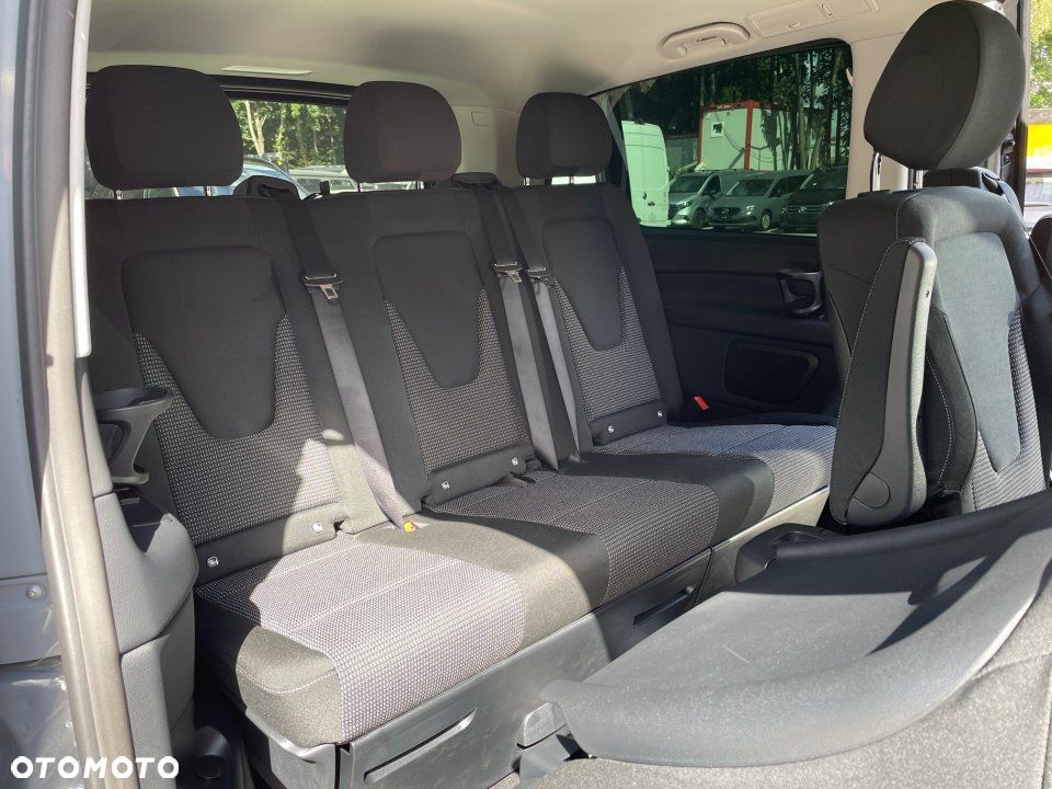 Mercedes-Benz Klasa V - 11