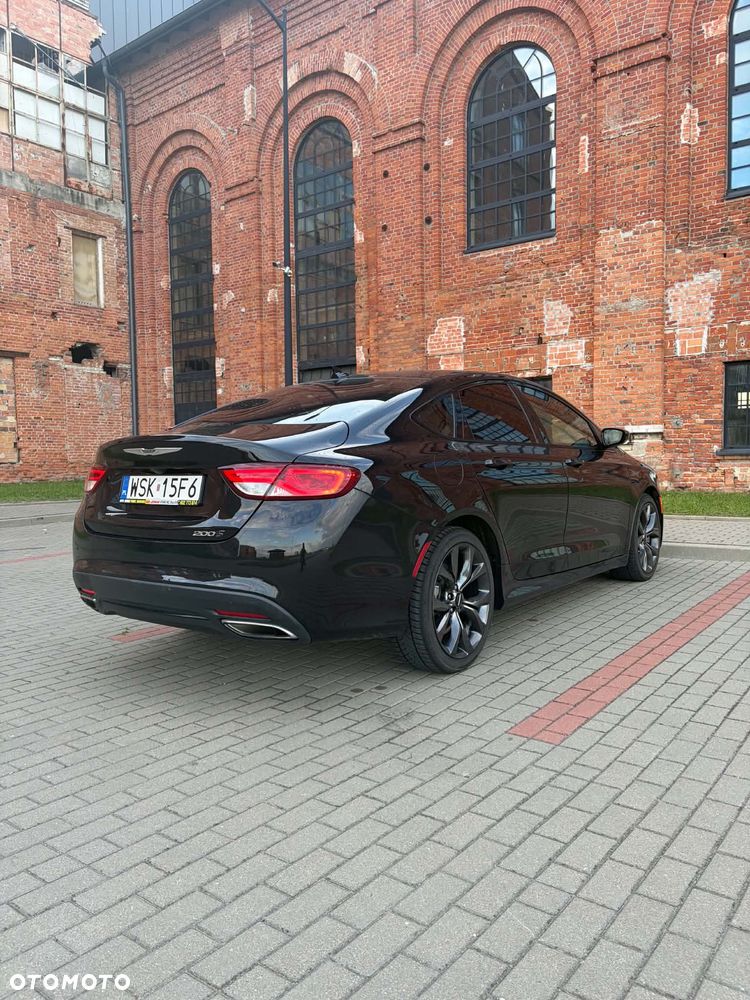 Chrysler 200 - 3