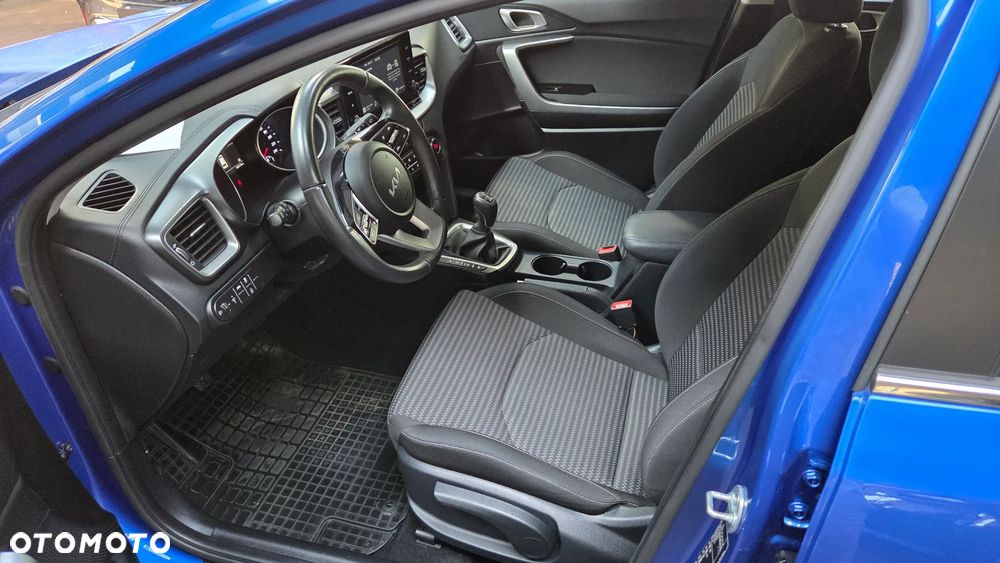 Kia Ceed 1.5 T-GDI M - 11