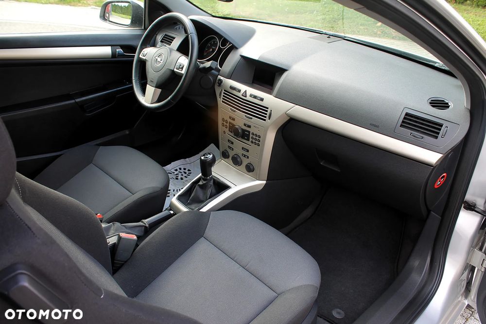 Opel Astra GTC 1.8 Innovation - 9