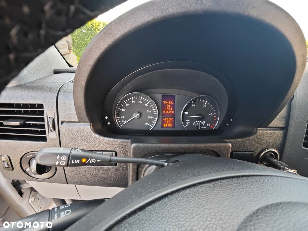 Mercedes-Benz Sprinter 216 CDI - 29