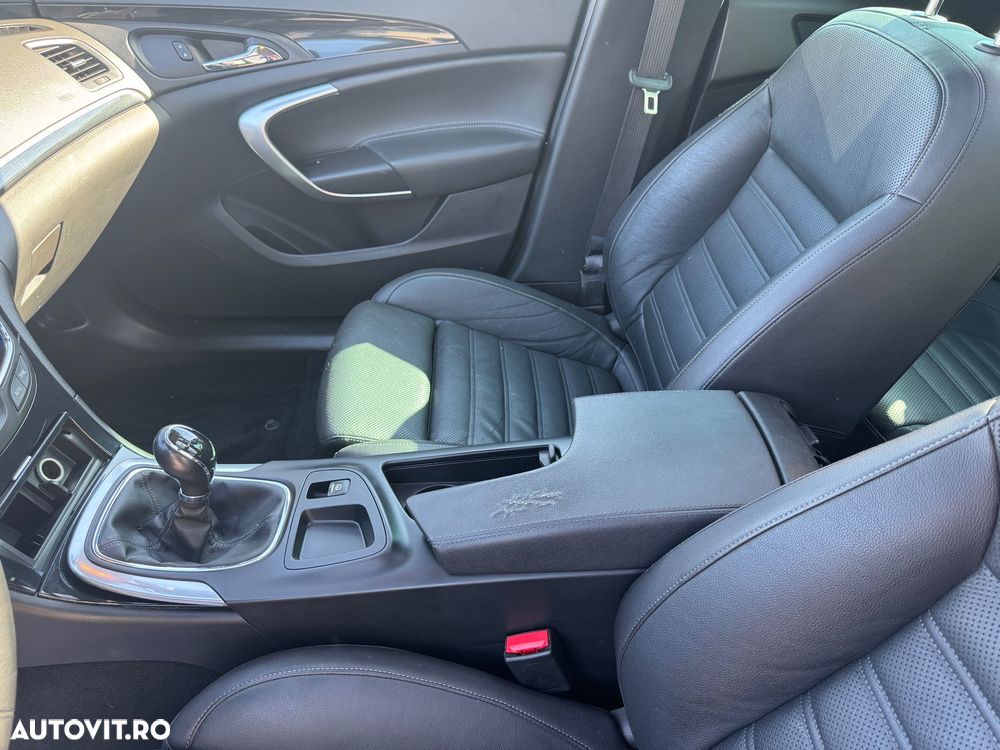 Opel Insignia - 10