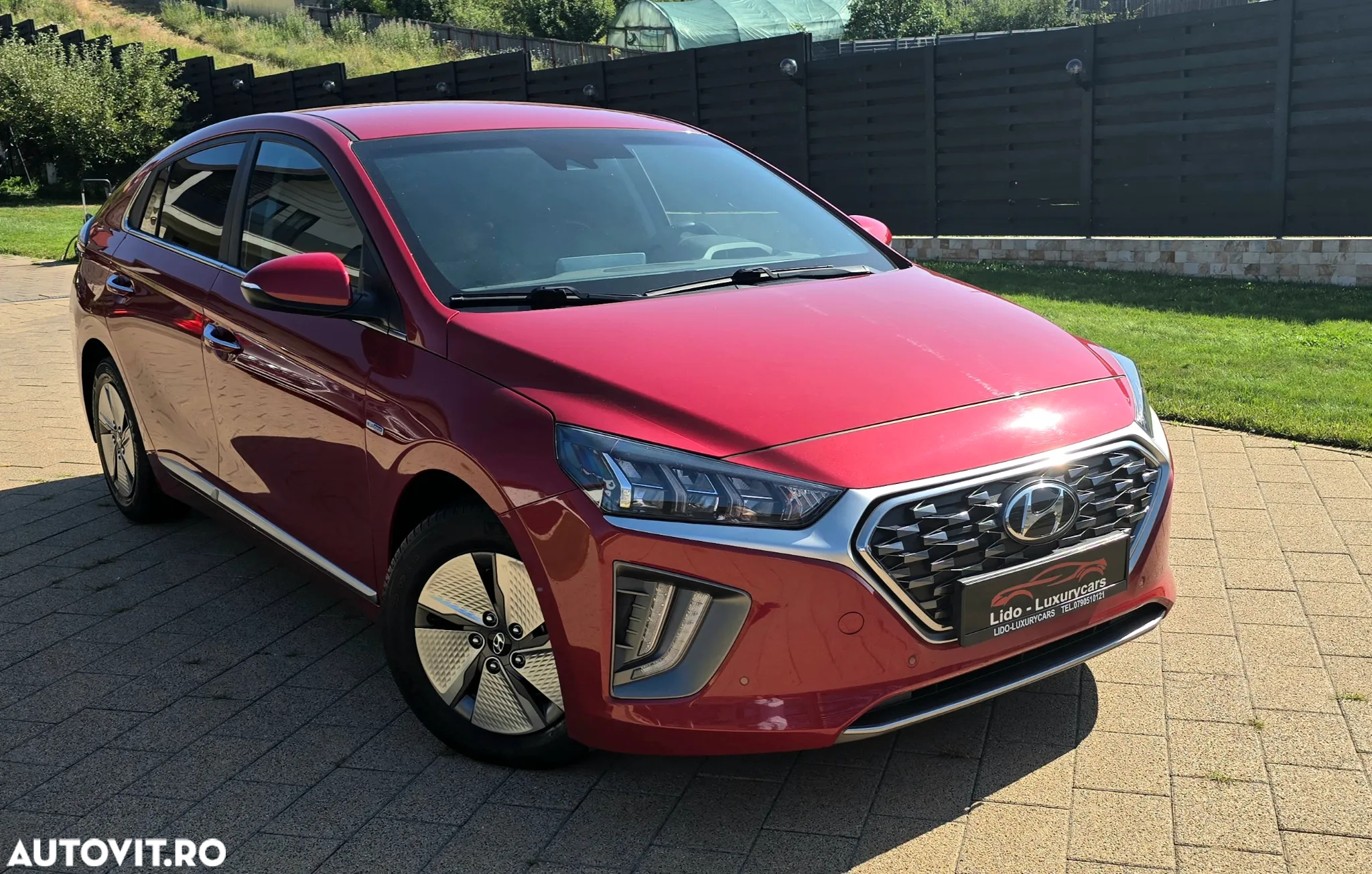 Hyundai IONIQ Hybrid 1.6 GDI Premium - 2