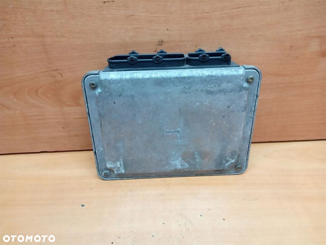 STEROWNIK SILNIKA VW GOLF IV 1.9 TDI 038906018GP - 2