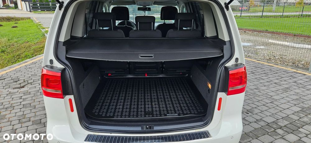 Volkswagen Touran 2.0 TDI DPF Highline DSG - 16