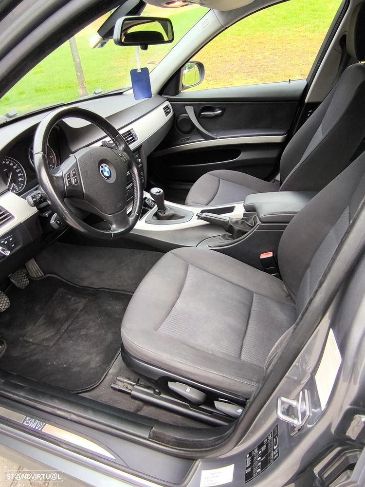 BMW 318 d LifeStyle - 5