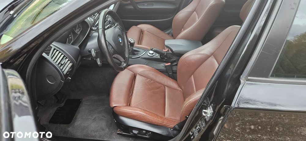 BMW Seria 1 120i Edition Sport - 10