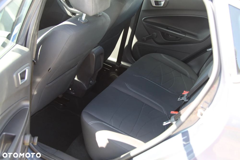 Ford Fiesta - 16