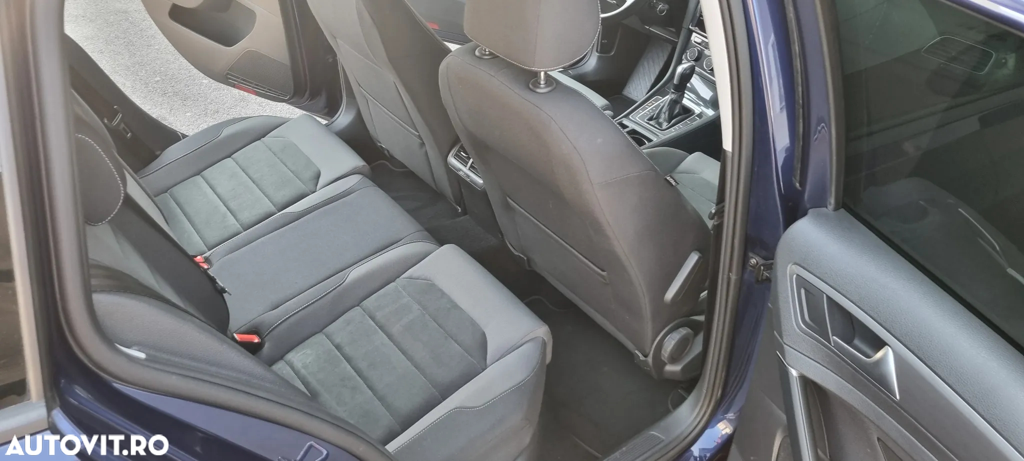 Volkswagen Golf 2.0 TDI SCR DSG Comfortline - 23