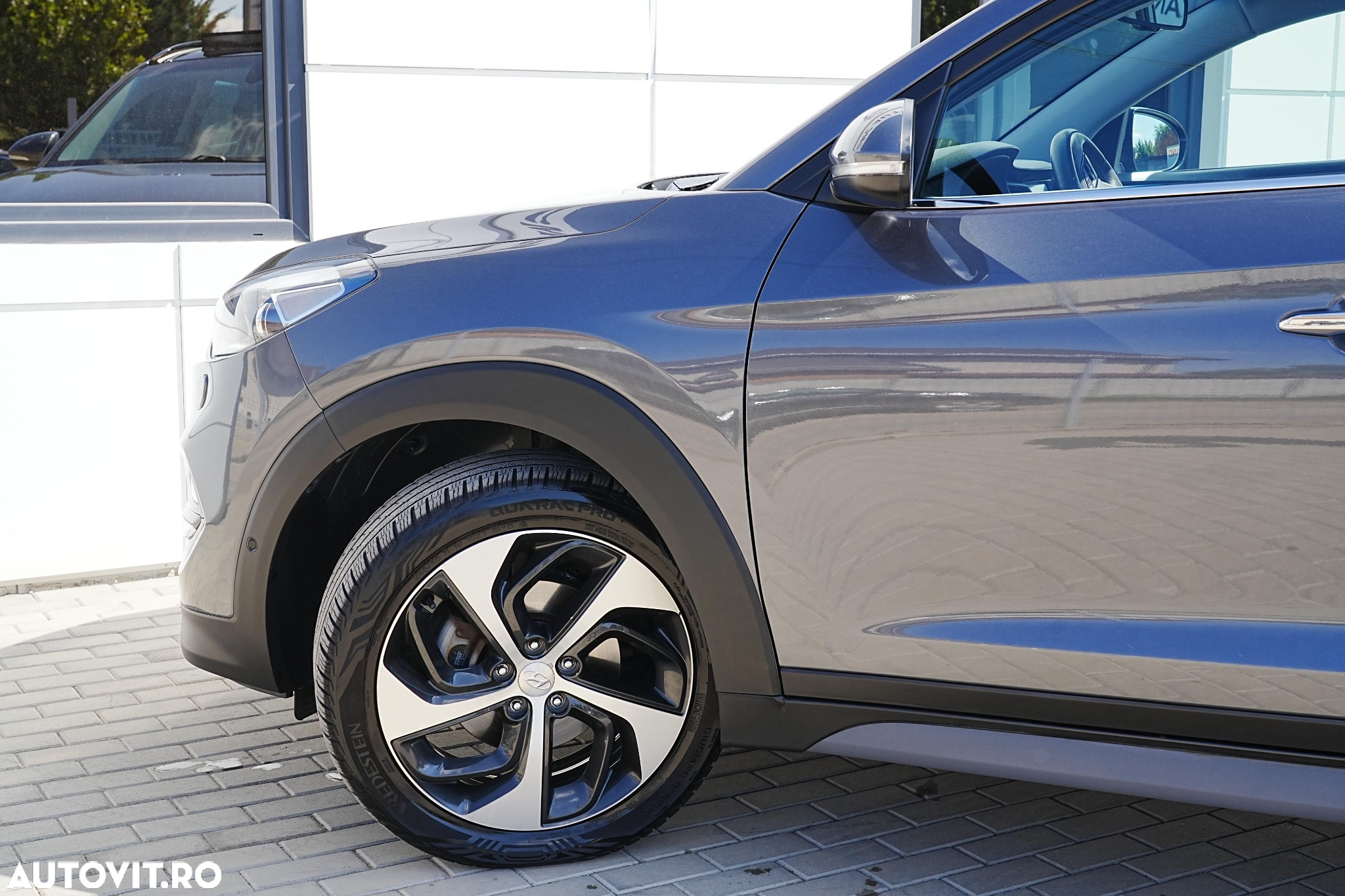 Hyundai Tucson blue 1.7 CRDi 2WD DCT Premium - 31
