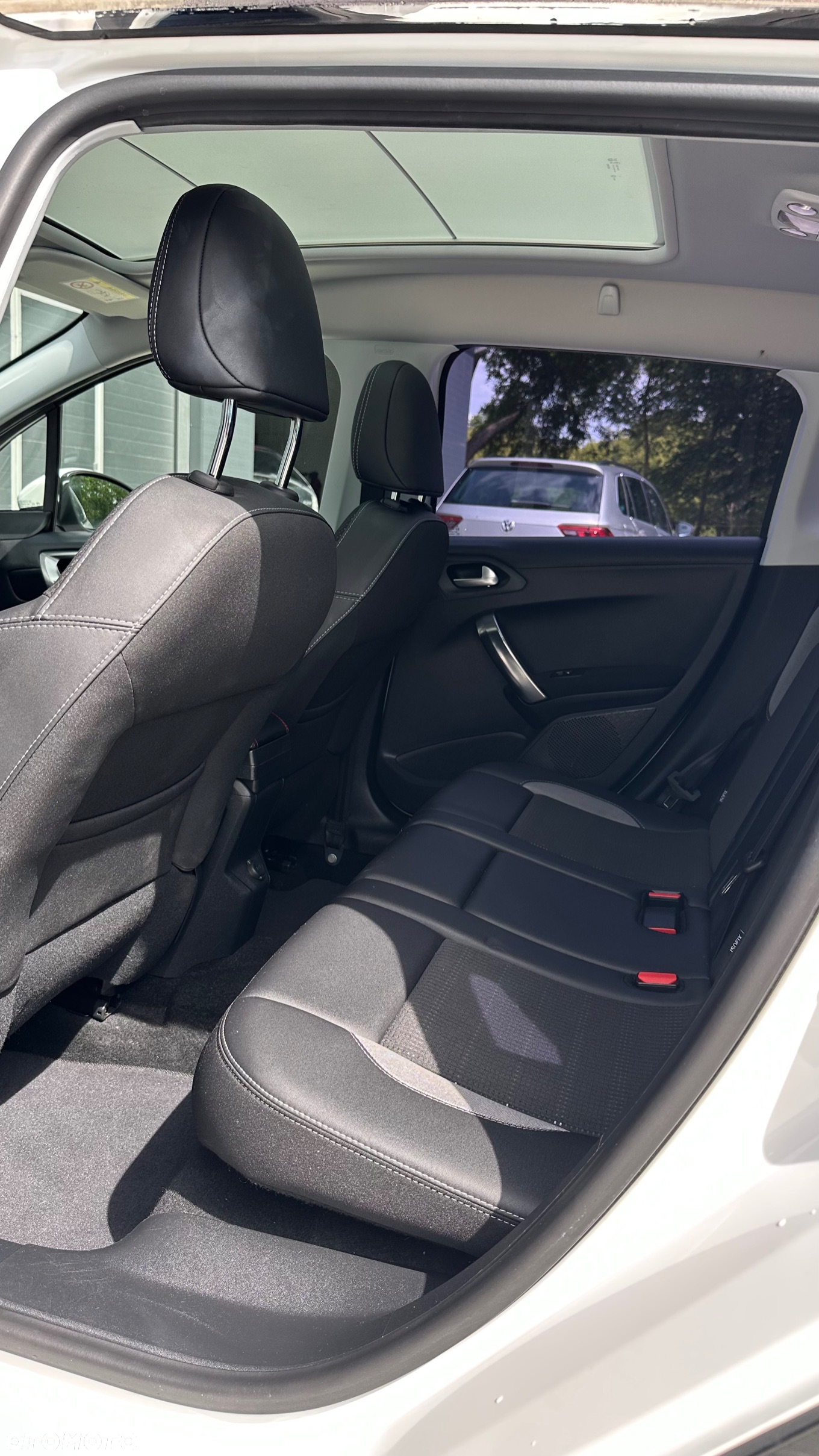 Peugeot 2008 - 12