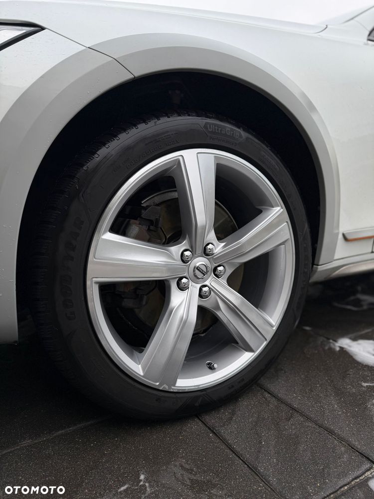 Volvo V90 Cross Country - 5