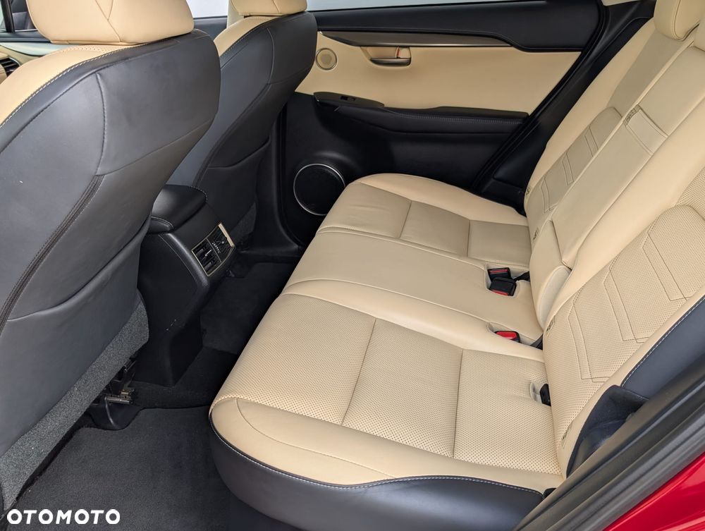Lexus NX 200t - 23