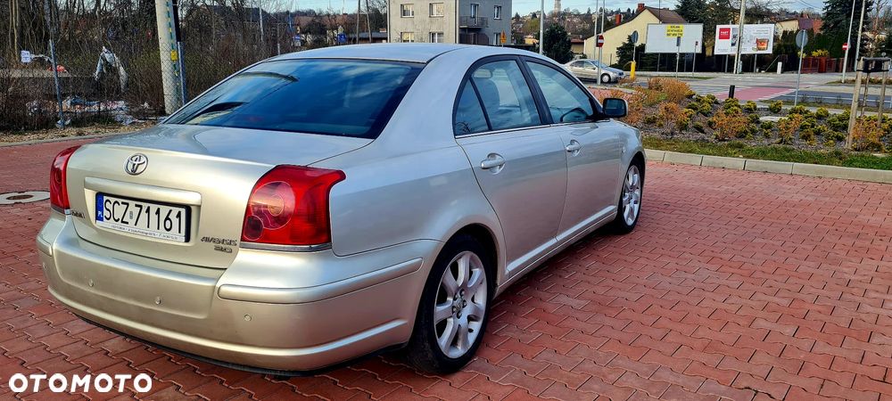Toyota Avensis 2.0 VVT-i Prestige - 2