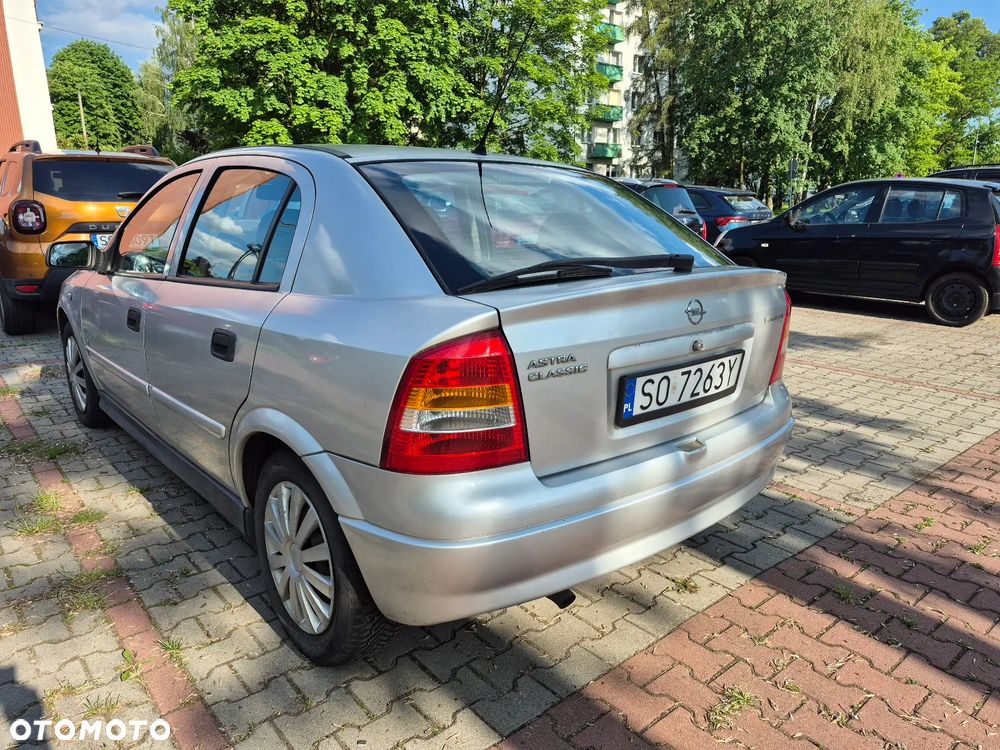 Opel Astra - 4