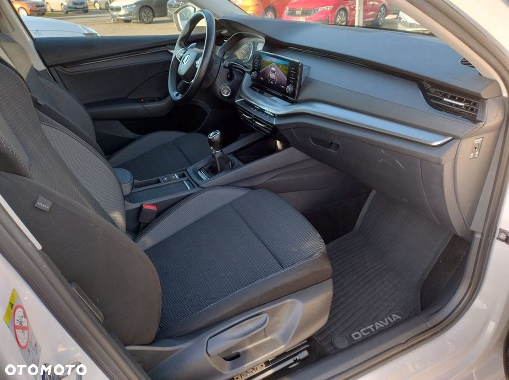 Skoda Octavia 2.0 TDI Ambition - 11