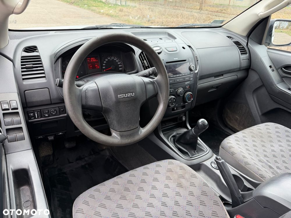 Isuzu D-Max 2.5 DC L - 16