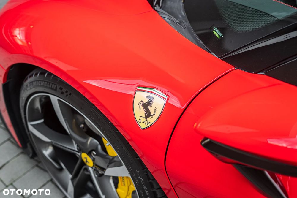 Ferrari SF90 Spider - 11